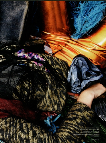 Bette Franke  L’Officiel Dutch September 2010 photographer Giulia Noni 